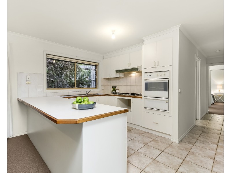 2/8 Olinda Street, Glen Waverley VIC 3150