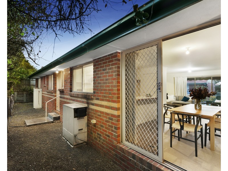 2/8 Olinda Street, Glen Waverley VIC 3150