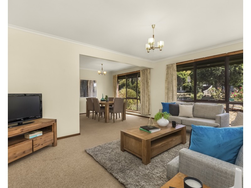 10 Winston Street, Glen Waverley VIC 3150