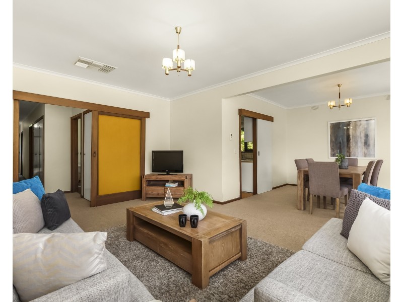 10 Winston Street, Glen Waverley VIC 3150