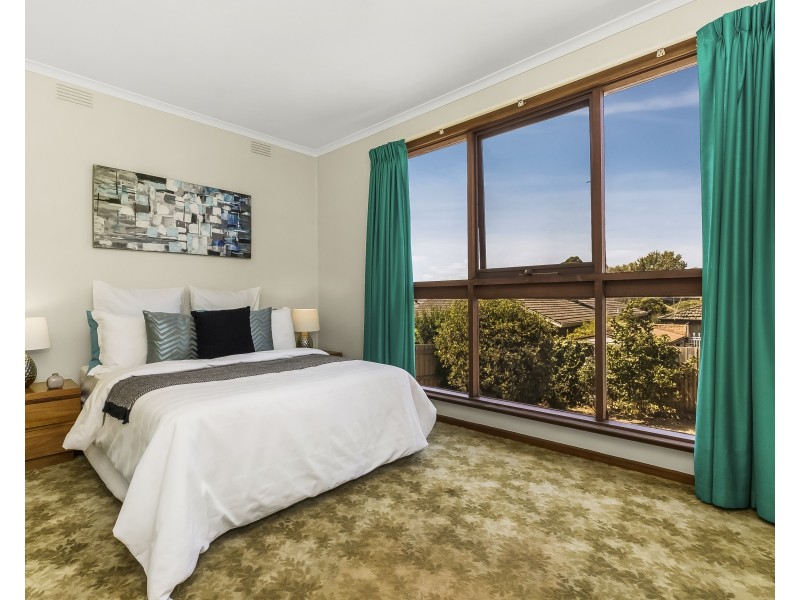 10 Winston Street, Glen Waverley VIC 3150