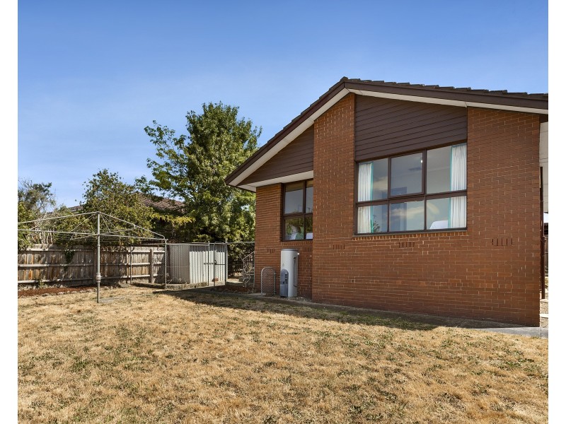 10 Winston Street, Glen Waverley VIC 3150