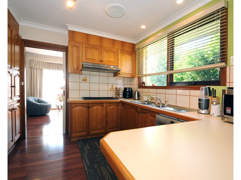 1/5 Waratah Street, Glen Waverley VIC 3150