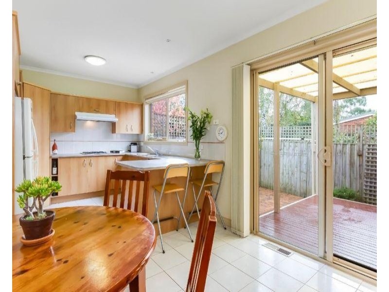 2/2 Lyons Street, Mount Waverley VIC 3149