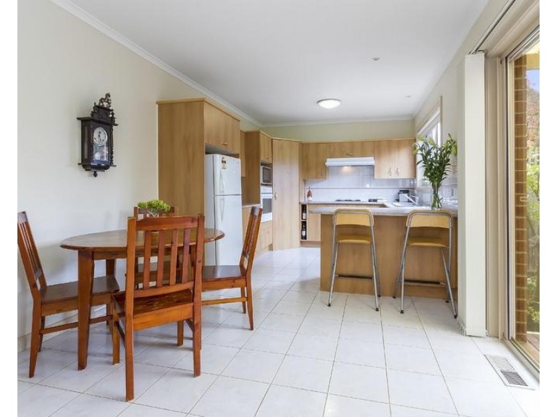 2/2 Lyons Street, Mount Waverley VIC 3149