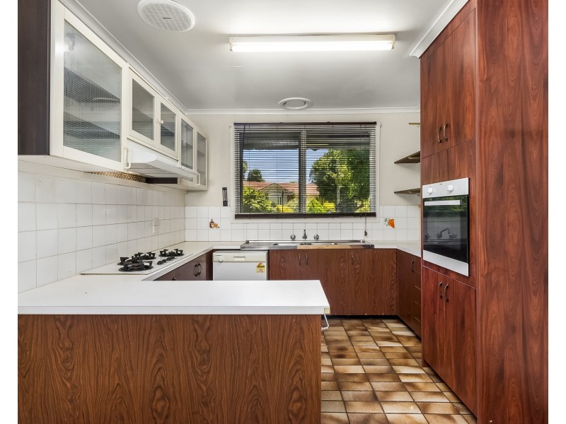 6 Maylands Crescent, Glen Waverley VIC 3150