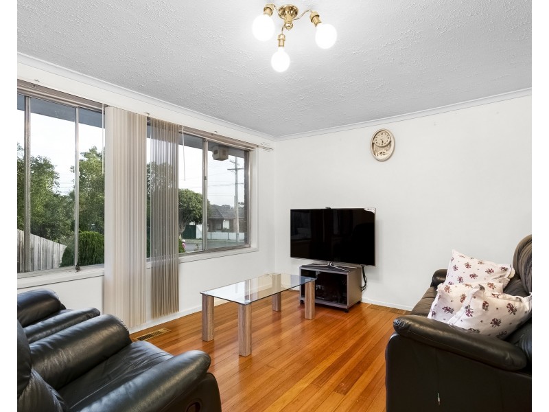 73 Tiverton Drive, Mulgrave VIC 3170