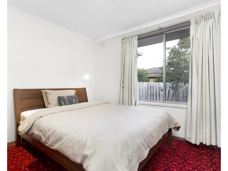 73 Tiverton Drive, Mulgrave VIC 3170