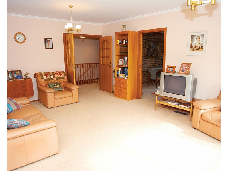 4 Regal Court, Glen Waverley VIC 3150