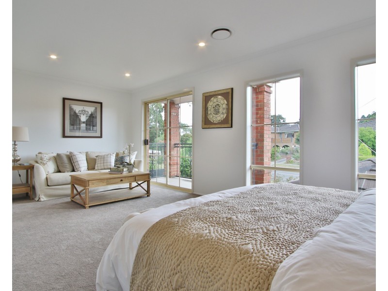 68 King Arthur Drive, Glen Waverley VIC 3150