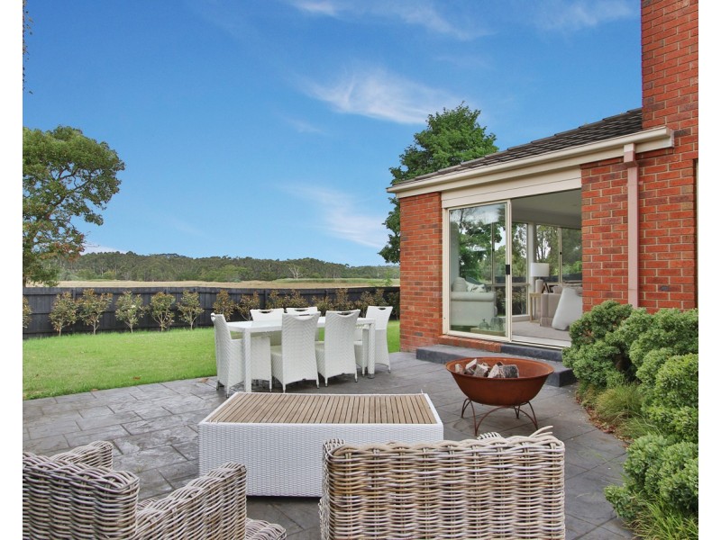 68 King Arthur Drive, Glen Waverley VIC 3150