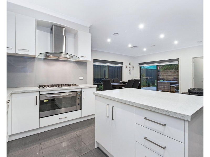 2/12 Knell Street, Mulgrave VIC 3170