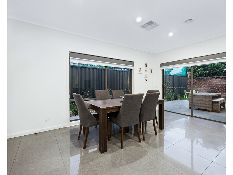 2/12 Knell Street, Mulgrave VIC 3170