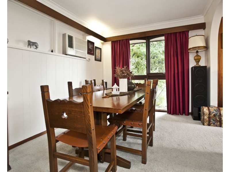 10 Newton Grove, Glen Waverley VIC 3150