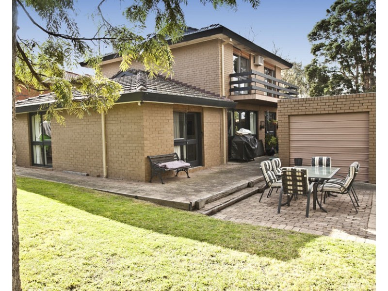 10 Newton Grove, Glen Waverley VIC 3150