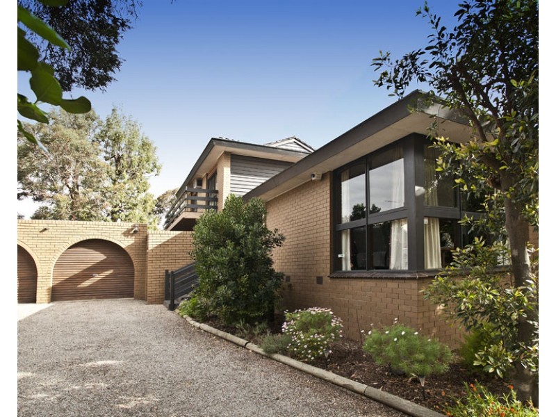 10 Newton Grove, Glen Waverley VIC 3150
