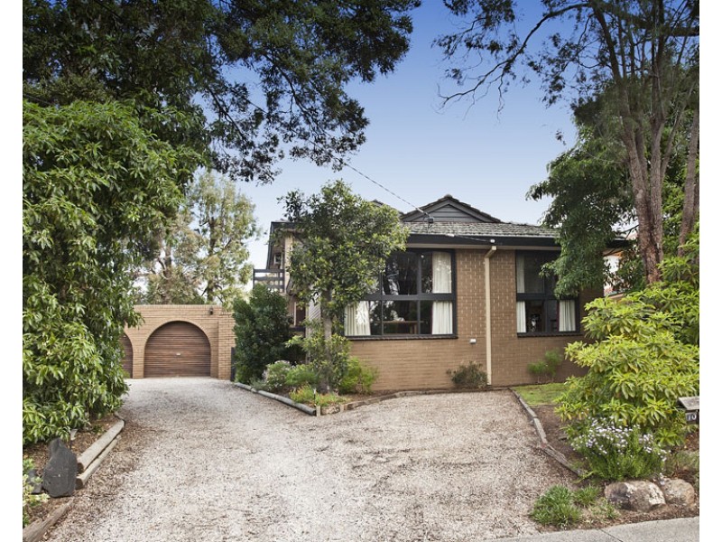 10 Newton Grove, Glen Waverley VIC 3150