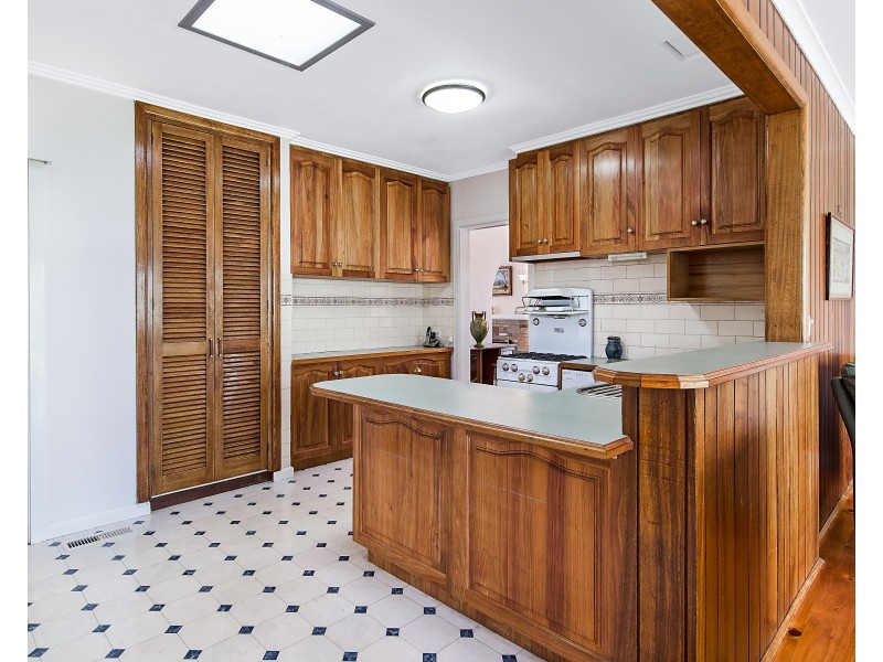 24 Glencairn Street, Mulgrave VIC 3170