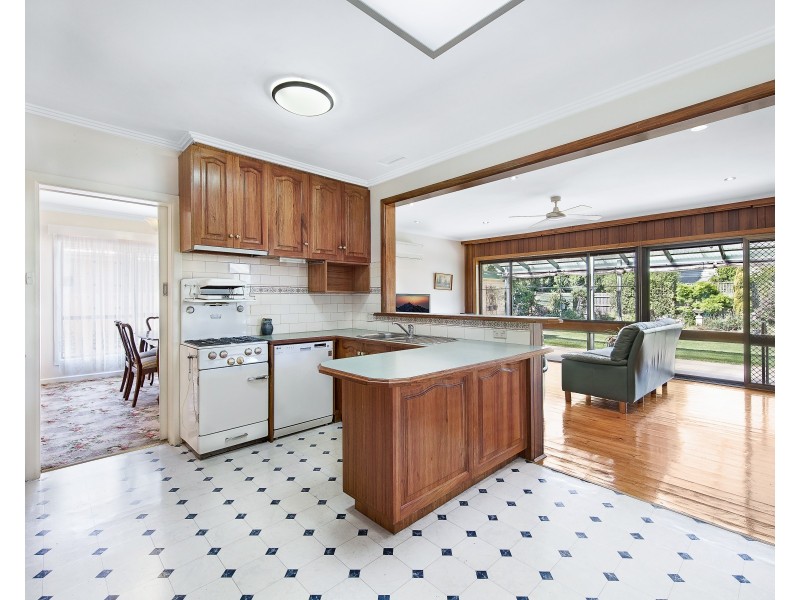 24 Glencairn Street, Mulgrave VIC 3170