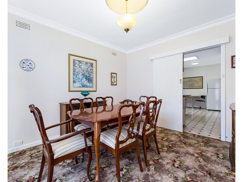 24 Glencairn Street, Mulgrave VIC 3170