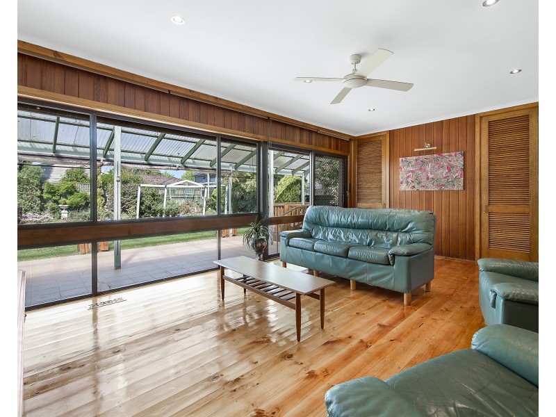 24 Glencairn Street, Mulgrave VIC 3170