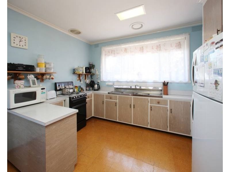 44 Enfield Drive, Bayswater VIC 3153