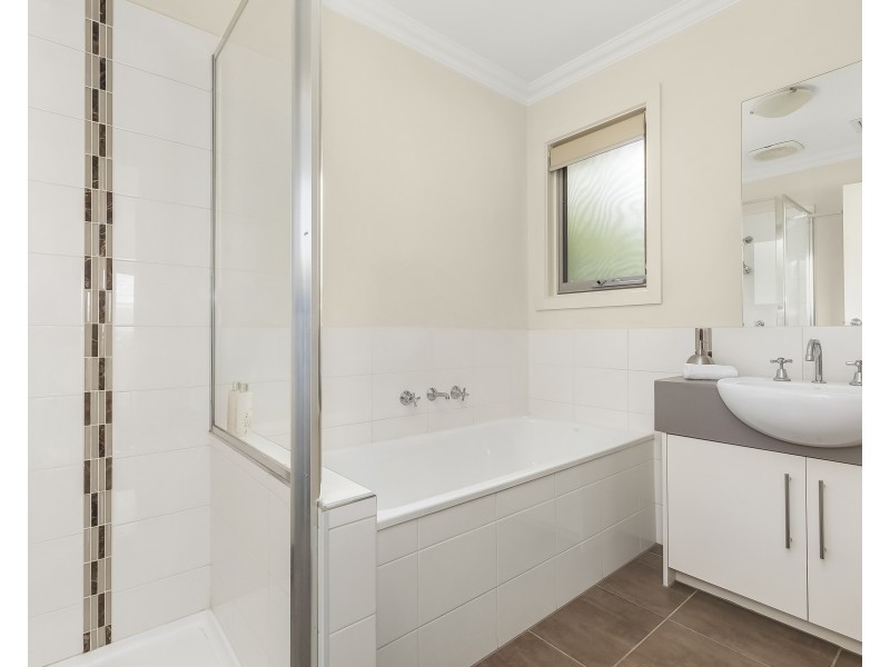 33 Panorama Drive, Forest Hill VIC 3131