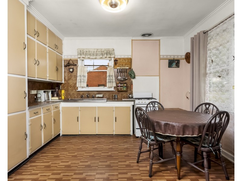 85 Summerhill Road, Reservoir VIC 3073