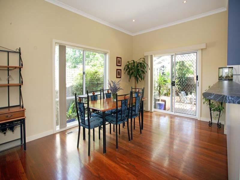 2/11 Coolac Street, Chadstone VIC 3148