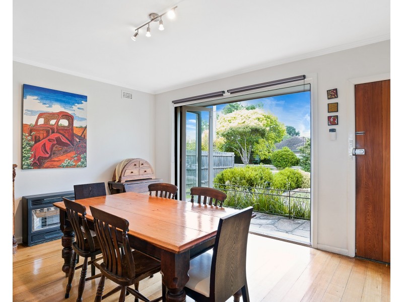 64 Husband Road, Forest Hill VIC 3131