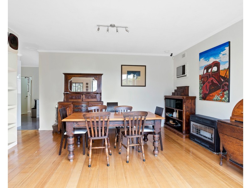 64 Husband Road, Forest Hill VIC 3131