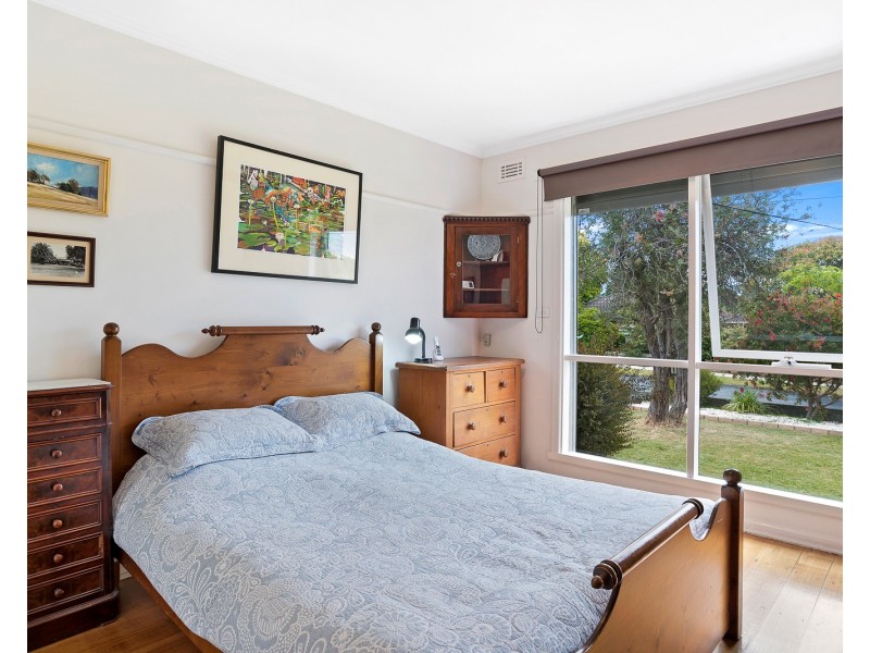 64 Husband Road, Forest Hill VIC 3131