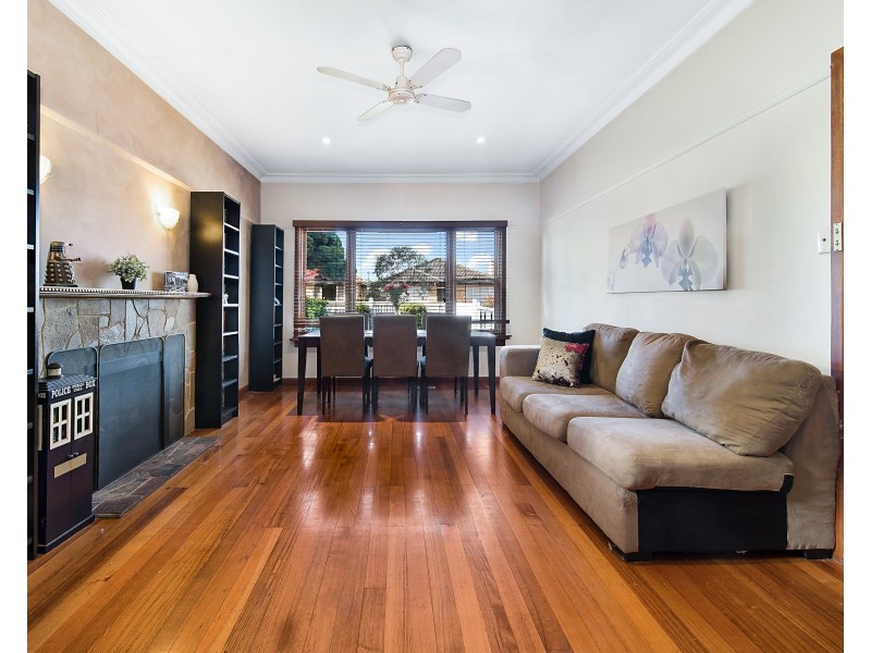 24 Lee Avenue, Springvale VIC 3171