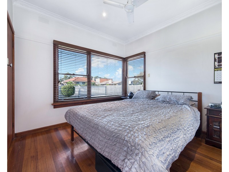 24 Lee Avenue, Springvale VIC 3171