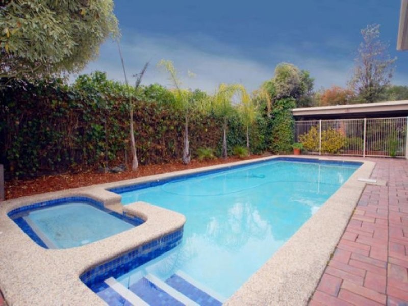 12 MALDON Court, Wheelers Hill VIC 3150