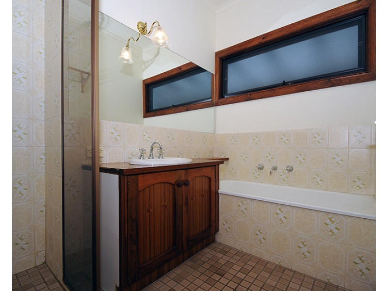 1 Aston Heath, Glen Waverley VIC 3150