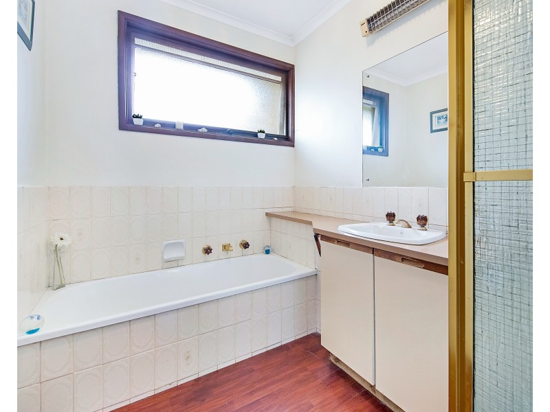 4/26 Jonathan Avenue, Burwood East VIC 3151