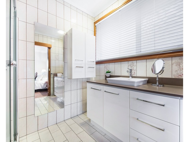 16 Ling Court, Mulgrave VIC 3170