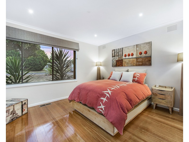 13 Anora Crescent, Mulgrave VIC 3170