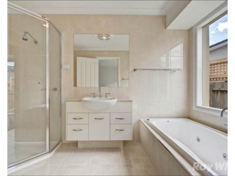 1B View Road, Glen Waverley VIC 3150