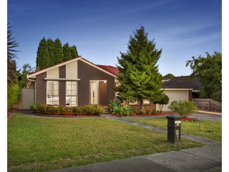 7 Flamingo Drive, Wantirna South VIC 3152
