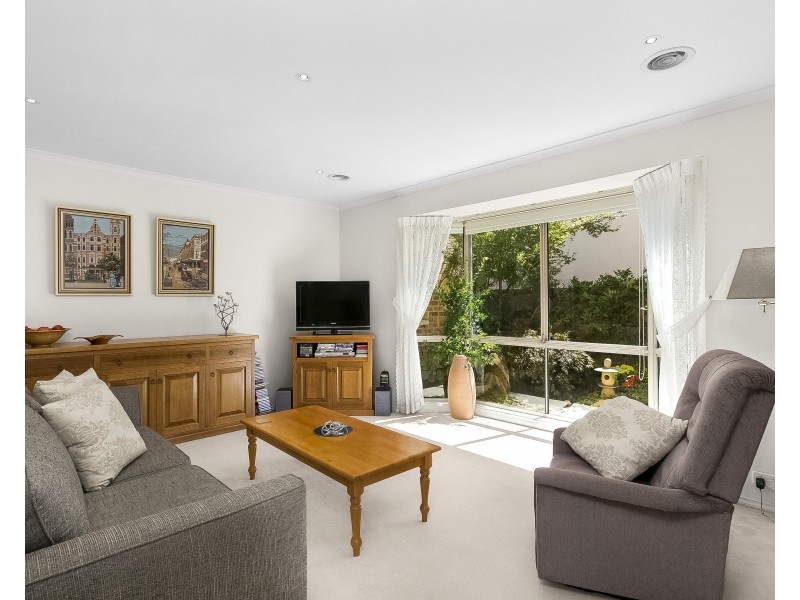 23 Silverwood Way, Glen Waverley VIC 3150