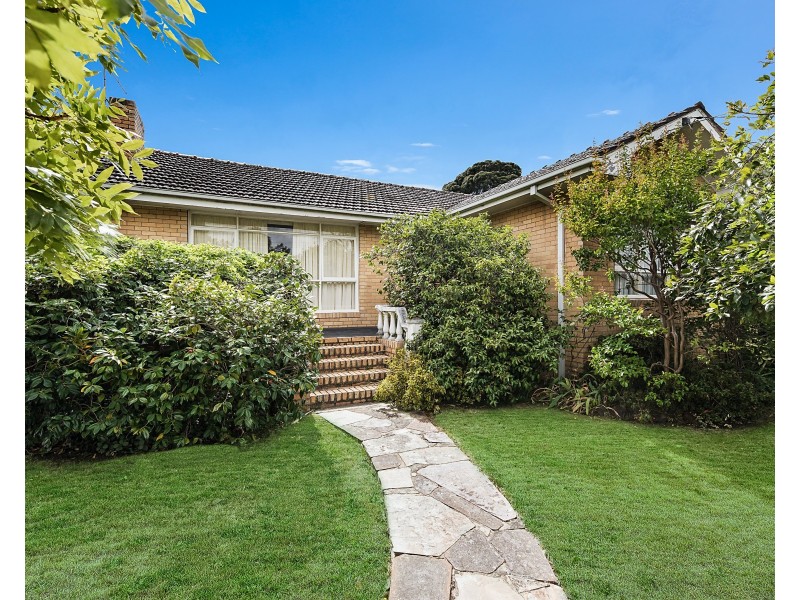 39 Larch Crescent, Mount Waverley VIC 3149