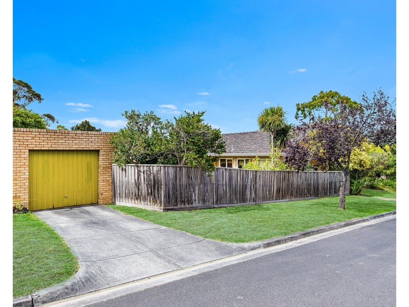 39 Larch Crescent, Mount Waverley VIC 3149