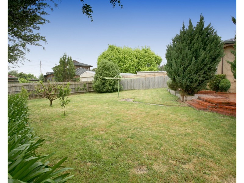 8 Castle Close, Glen Waverley VIC 3150
