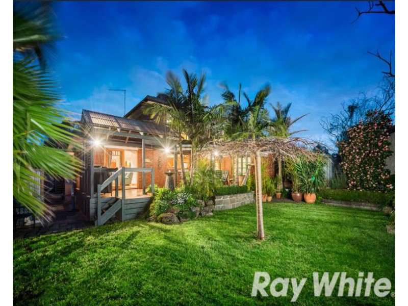 13 McLean Court, Wantirna South VIC 3152