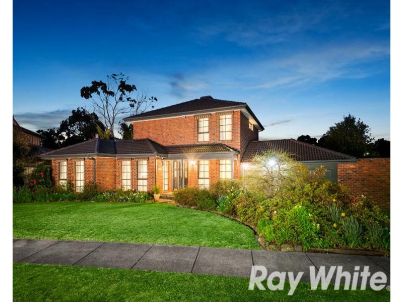 13 McLean Court, Wantirna South VIC 3152