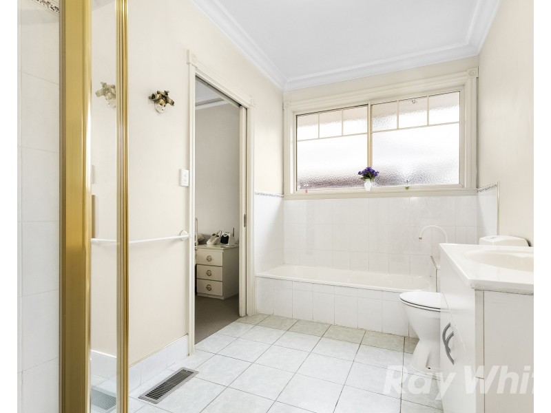 1/898 High Street Road, Glen Waverley VIC 3150