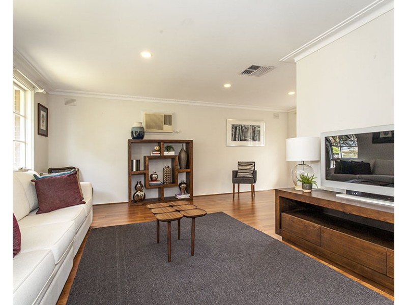 11 Chancellor Drive, Wheelers Hill VIC 3150