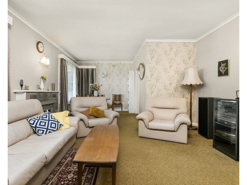 52 Pepperell Avenue, Glen Waverley VIC 3150